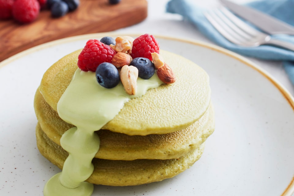 Matcha Pancakes with Matcha Milk Sauce
